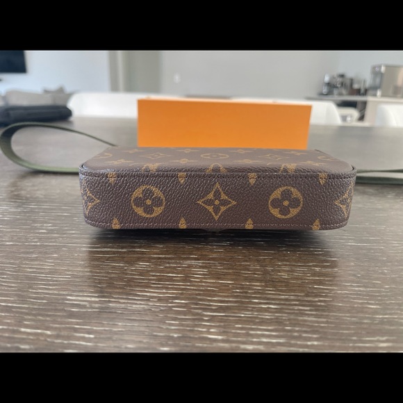 S2021 LV Felicie Strap & Go - Picture 6 of 9